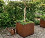 Plantekumme i 5 mm stålplade med skjulte hjul 40 x 40 x 35 cm