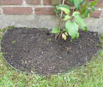 Gr&aelig;skant i 0.8mm st&aring;lplade 10x195cm.