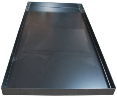 Spejlbassin i 5 mm sort lakeret med m&aring;lene  200 x 100 x 10 cm