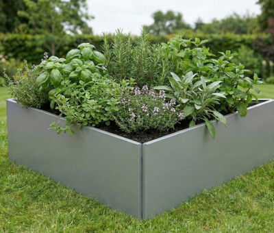 H&oslash;jbede uden sneglekant galvaniseret trekantet