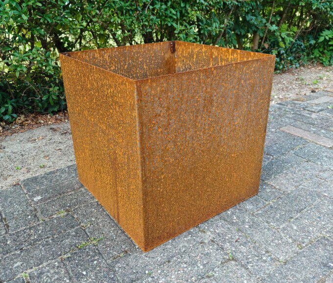 Corten stål skjuler uden bund til en plant growers