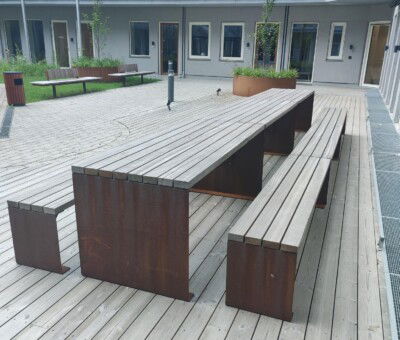 Bord b&aelig;nke s&aelig;t 180 x74 cm H 73 cm med Mahogni.